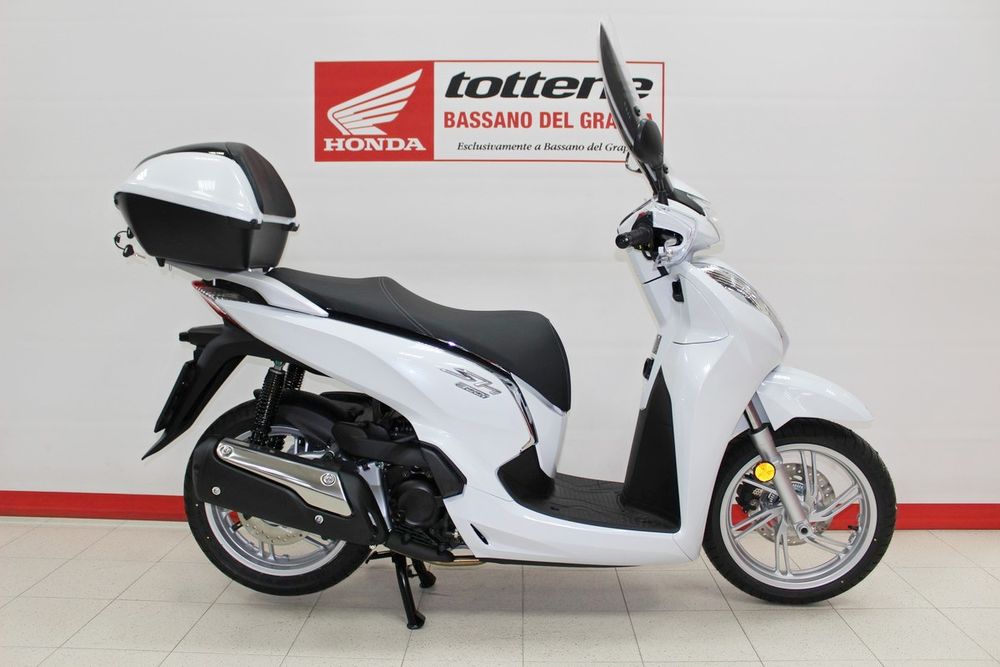 Moto Usate Honda Sh 300 Abs Km 0 Motosalone Tottene