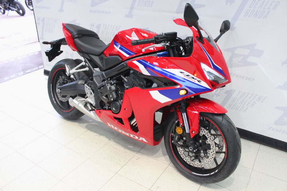 Moto usate HONDA CBR 650 R ABS TC E CLUTCH NEW IN PRONTA CONSEGNA DISPONIBILE ANCHE NELLA VERSIONE GUIDABILE CON PATENTE A2 Motosalone Tottene